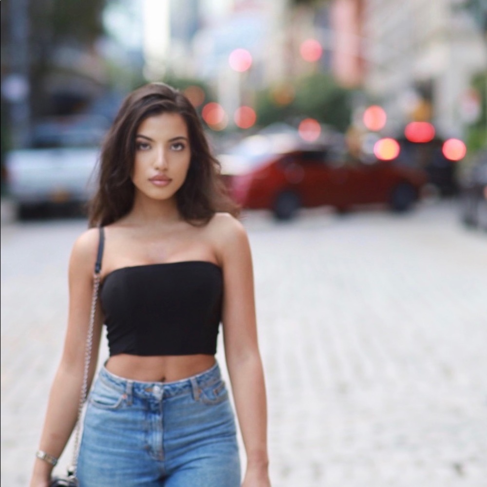 Meet your Posher, Yasmine